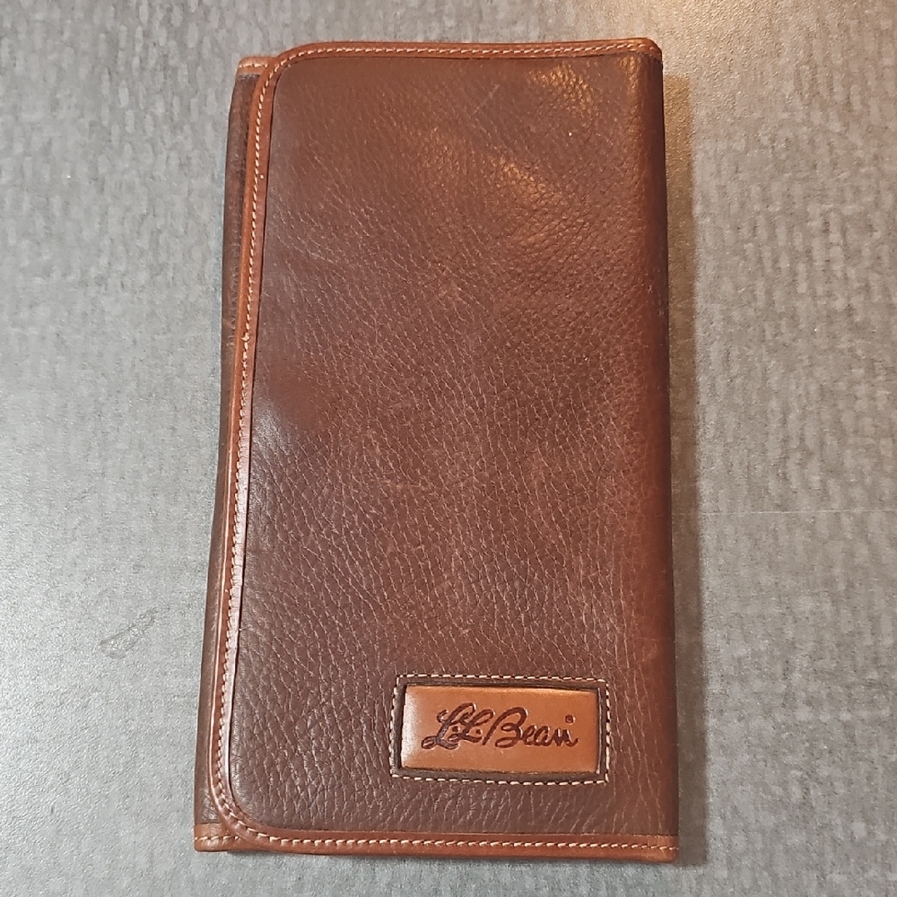 L.L. Bean Rich Brown Leather Snap Passport Travel Organizer